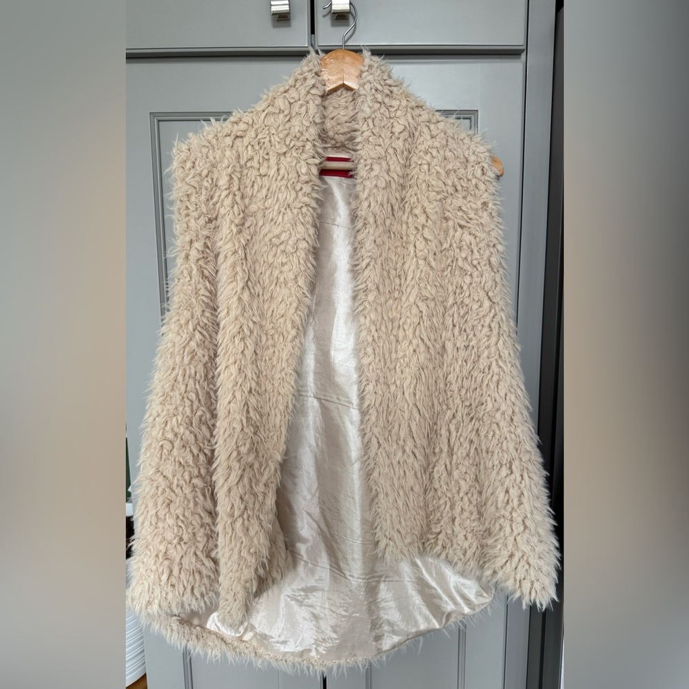 AKIRA Cream Teddy Jacket